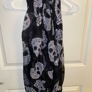 Skull infinity scarf